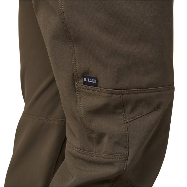 Men’s Regular Fit Apex Softshell 5K Cargo Pant | Navy